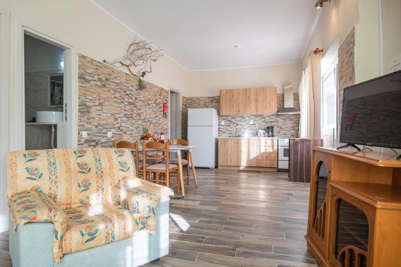 Stelios Stone House Sinarades Villa Kouramádes Екстериор снимка