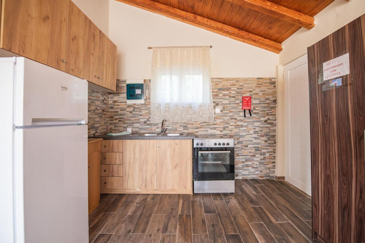 Stelios Stone House Sinarades Villa Kouramádes Екстериор снимка