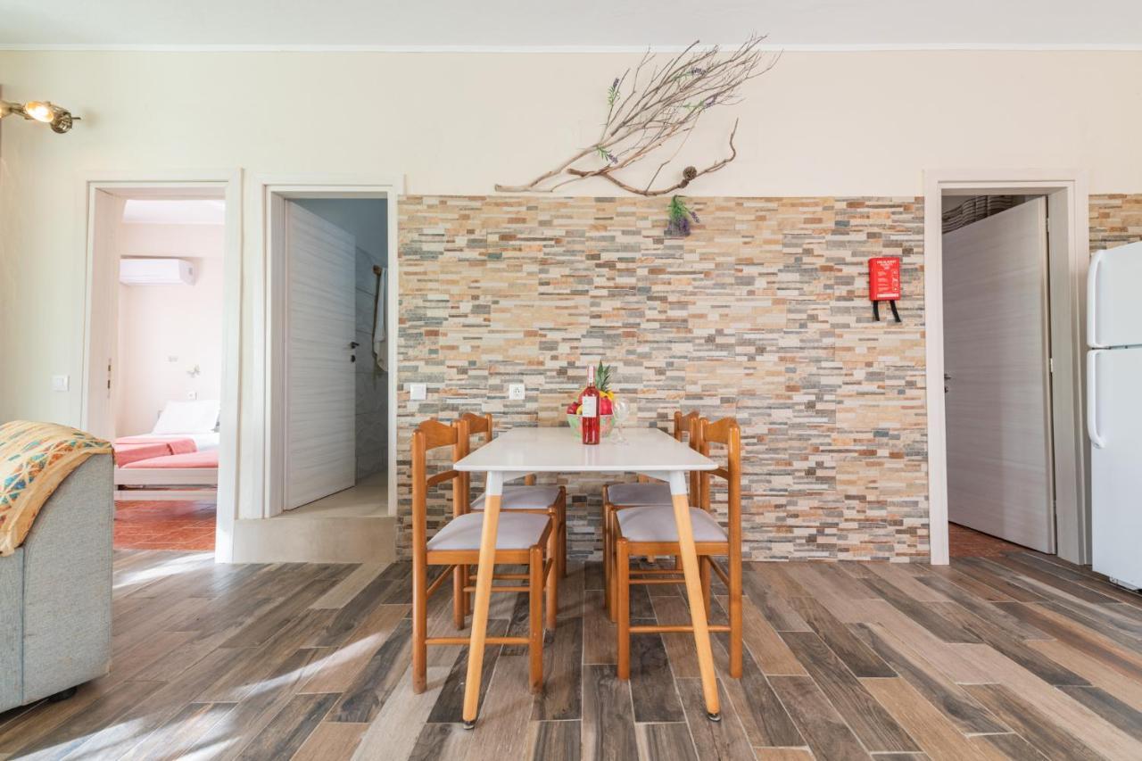 Stelios Stone House Sinarades Villa Kouramádes Екстериор снимка