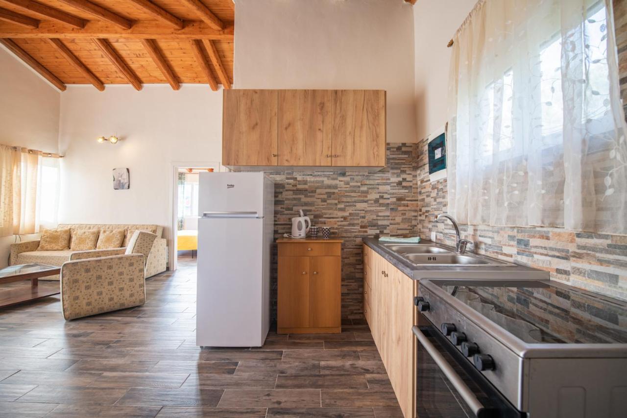 Stelios Stone House Sinarades Villa Kouramádes Екстериор снимка