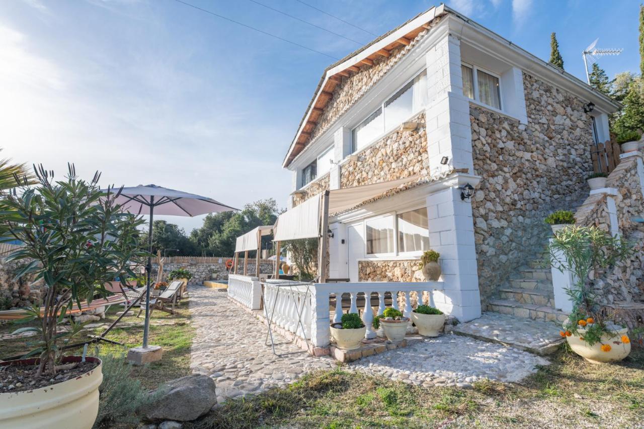 Stelios Stone House Sinarades Villa Kouramádes Екстериор снимка
