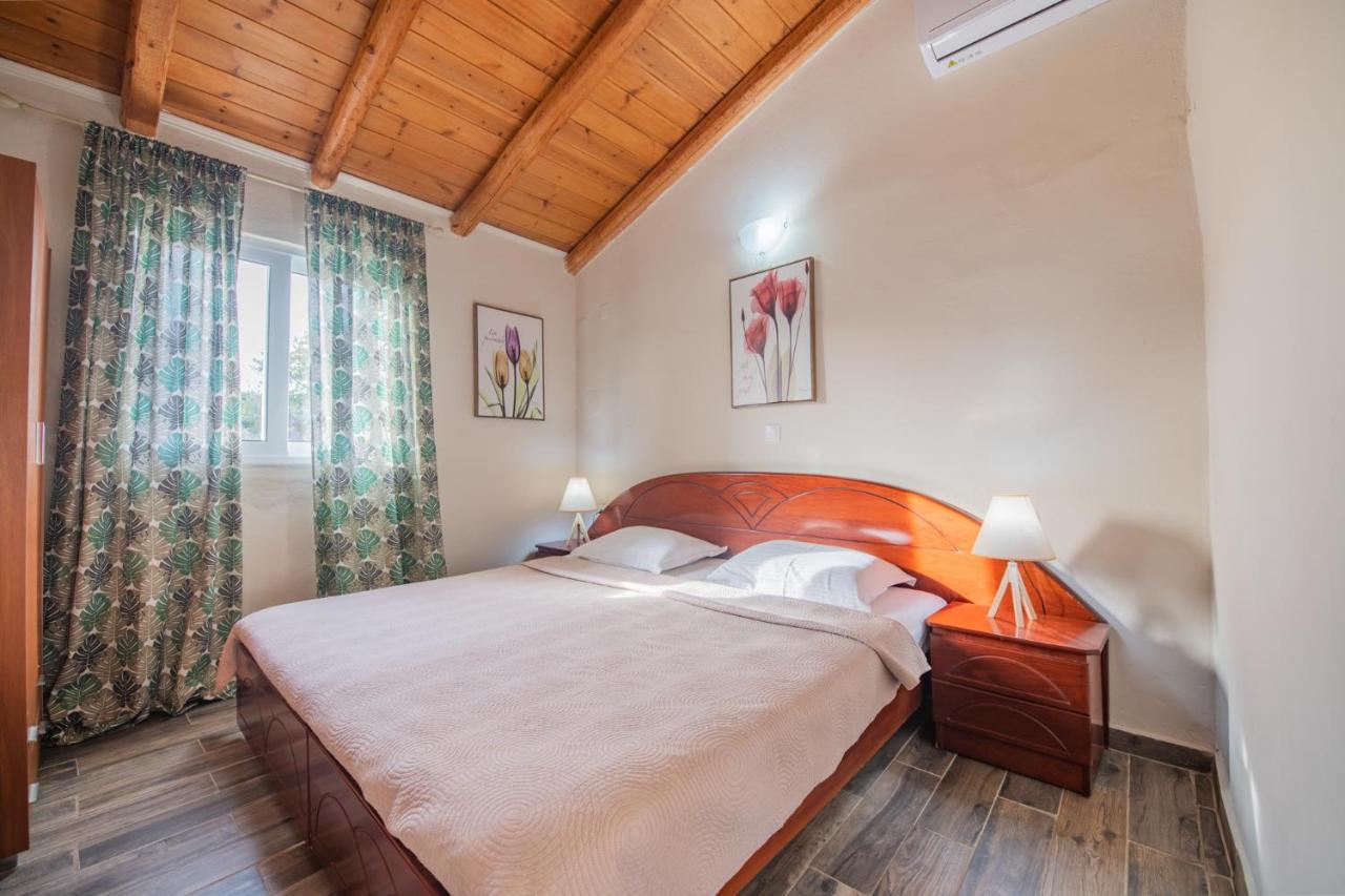 Stelios Stone House Sinarades Villa Kouramádes Екстериор снимка